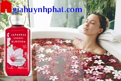 Gel tắm | sữa tắm Japanese Cherry Blossom Bath & Body Work chính hãng của mỹ